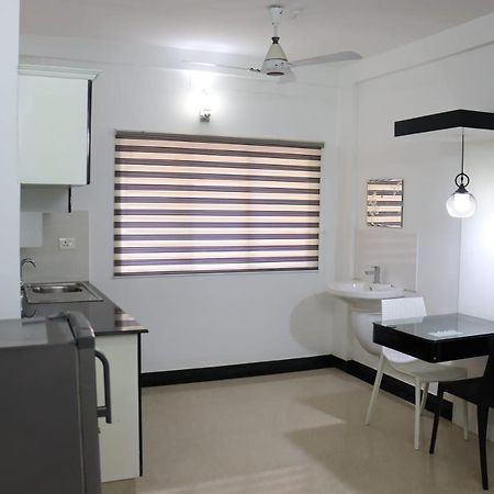 Uthradam Towers Hotell Thiruvananthapuram Exteriör bild
